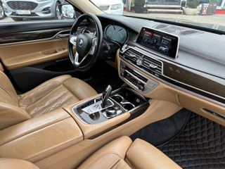 BMW 7 Series foto 15