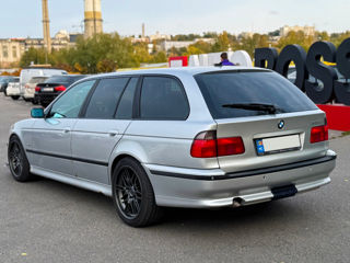 BMW 5 Series foto 7