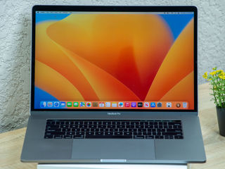 Macbook Pro 15 2018/ Core I7 8850H/ 16Gb Ram/ Radeon Pro 560X/ 500Gb SSD/ 15.4" Retina/ 195Cycles!!!