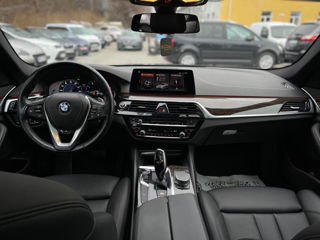 BMW 5 Series foto 12