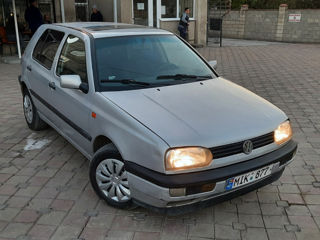 Volkswagen Golf foto 2