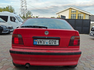 BMW 3 Series foto 4