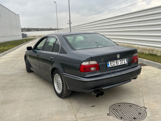 BMW 5 Series foto 3