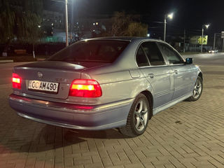 BMW 5 Series foto 4