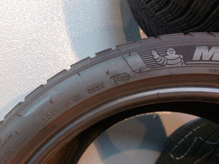 Michelin 305 35 21—275 40 21 — Dot 2022 foto 4