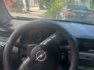 Opel Astra foto 9