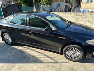 Ford Mondeo foto 2