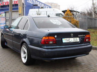 BMW 5 Series foto 5