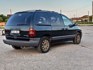 Chrysler Voyager foto 3