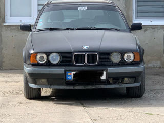 BMW 5 Series foto 3