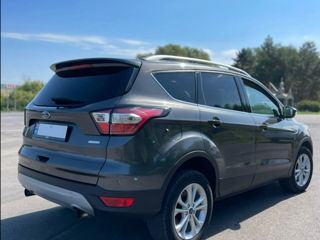 Ford Kuga foto 3