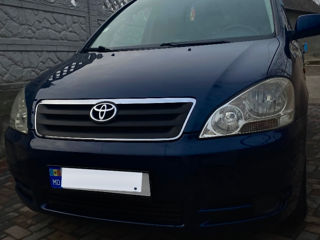 Toyota Avensis Verso