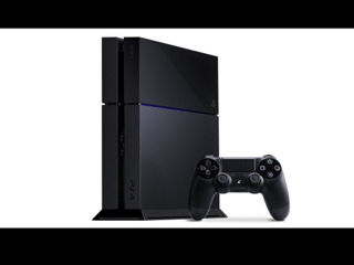 Срочно Sony PS4 В отличном состоянии.