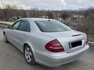 Mercedes E-Class foto 4