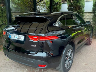 Jaguar F-PACE foto 2