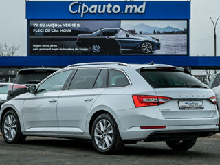 Skoda Superb foto 2