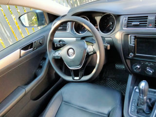 Volkswagen Jetta foto 4