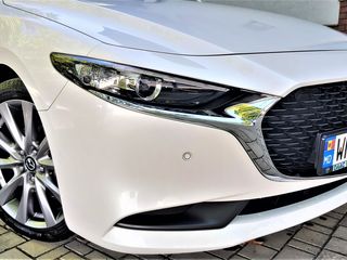 Mazda 3 foto 1