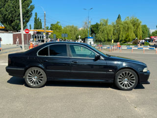 BMW 5 Series foto 6