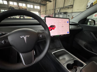 Tesla Model Y foto 9