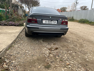 BMW 5 Series foto 2