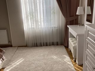 Apartament cu 3 camere, 88 m², Botanica, Chișinău foto 2