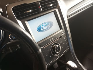 Ford Fusion foto 2