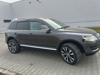 Volkswagen Touareg foto 2