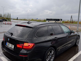 BMW 5 Series Touring foto 3