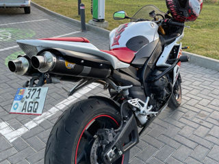 Yamaha R1 foto 4
