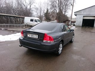 Volvo S60 foto 2