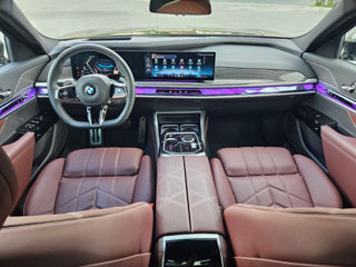 BMW 7 Series foto 4