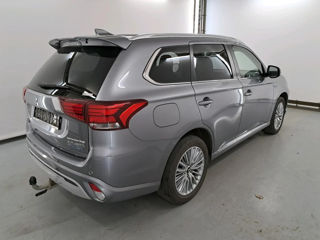 Mitsubishi Outlander foto 3