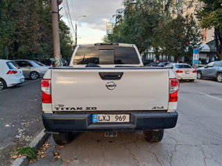 Nissan Titan foto 6