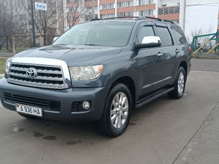 Toyota Sequoia