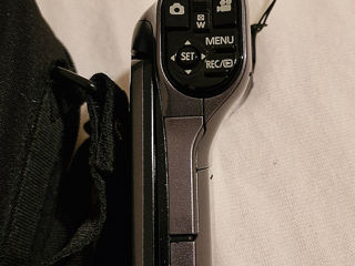 Se oferă spre vânzare camera video marca Panasonic HX-DC1