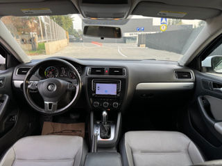 Volkswagen Jetta foto 10