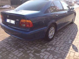 BMW 5 Series foto 3