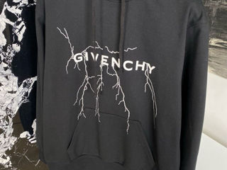 Givenchy foto 4