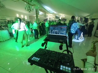 DJ Tetron (muzica + set de lumini + program la vioara). Doar muzica de calitate si lumini ritmate. foto 0