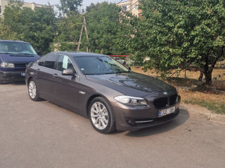 BMW 5 Series foto 6