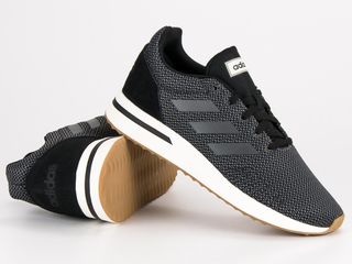 Adidas (Run70S) новые кроссовки оригинал . foto 1