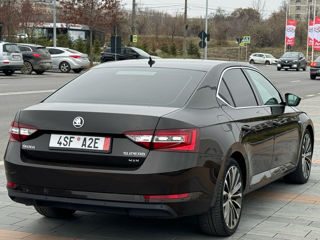 Skoda Superb foto 4