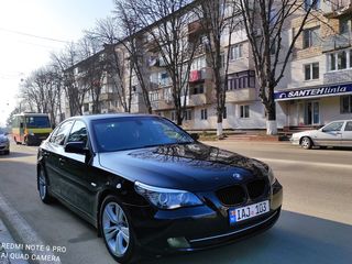 BMW 5 Series foto 2