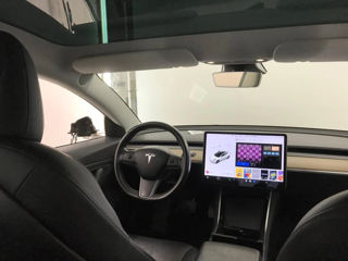 Tesla Model 3 foto 5