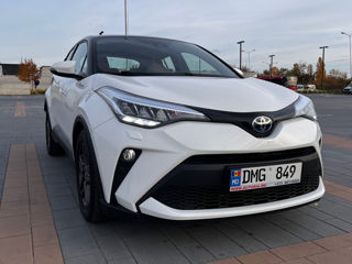 Toyota C-HR foto 2