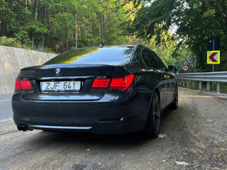 BMW 7 Series foto 2