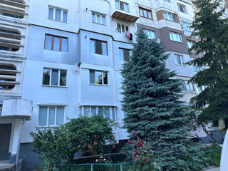 Apartament cu 3 camere, 65 m², Podul Chișinăului, Bălți
