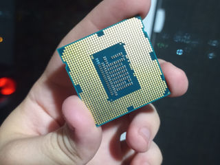 Процессор Intel Pentium G2030 3.00Ghz foto 2