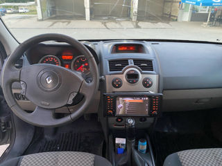 Renault Megane foto 8